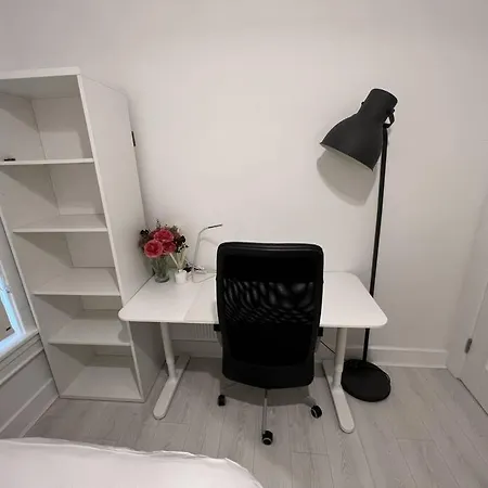 The Trinity College Townhouse Apartment *