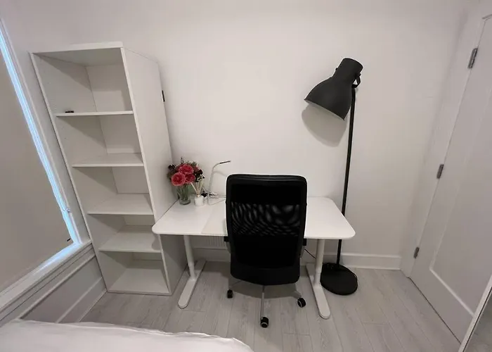 The Trinity College Townhouse Apartment *