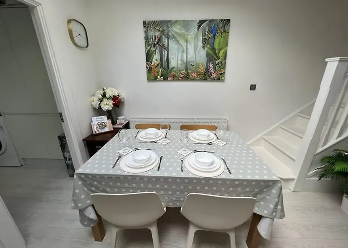 The Trinity College Townhouse Apartment Dublin